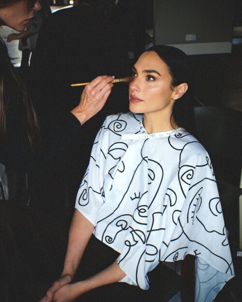 1000019636776dc4fa762598ad