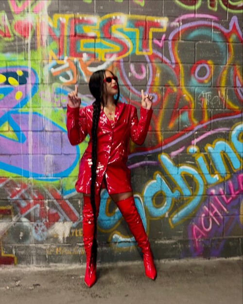 1000019664b8b22fca4354015c