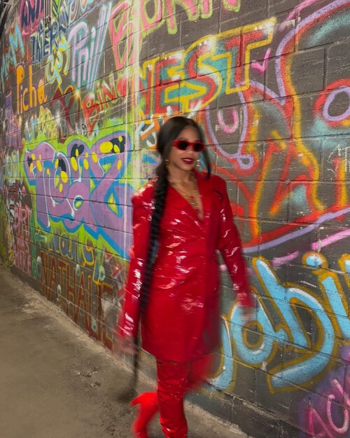 10000196673a0a71d705f4e476