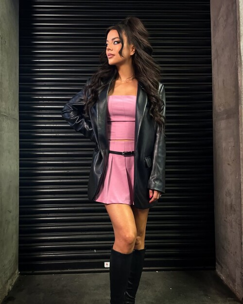 100002020796b724c3da4d1d75