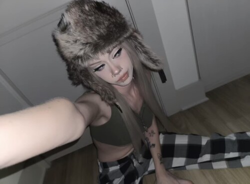 1000020215f7adebec76e2c5d8