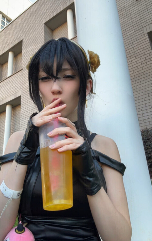 1000020282c8cceb6e3c9930b4