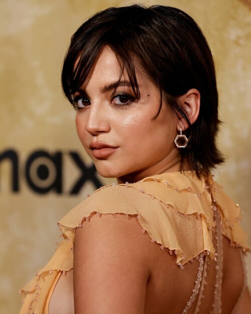 100002085939e74726a545c41f