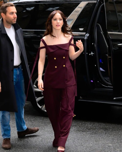 1000020922f35ab56fc7283341