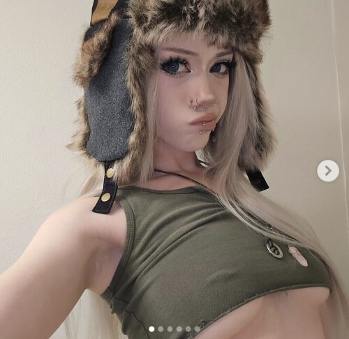 100002108700762ff8b47f8699