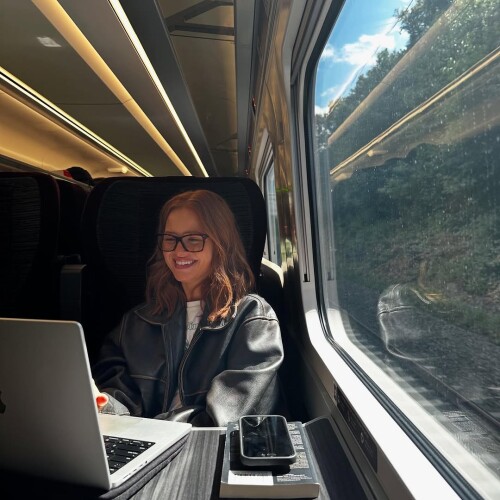 1000021363f9785cce3bbc0989