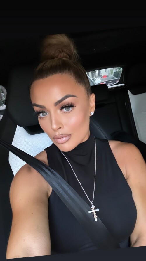 10000215305ccc2fac2d61bd44