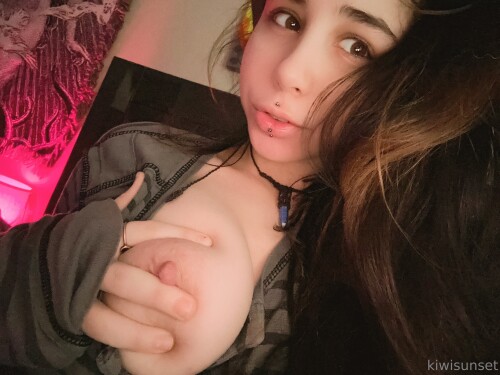 1000021683d1052aee4a94b5db