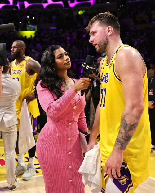 100002170271a54f4f707d6343