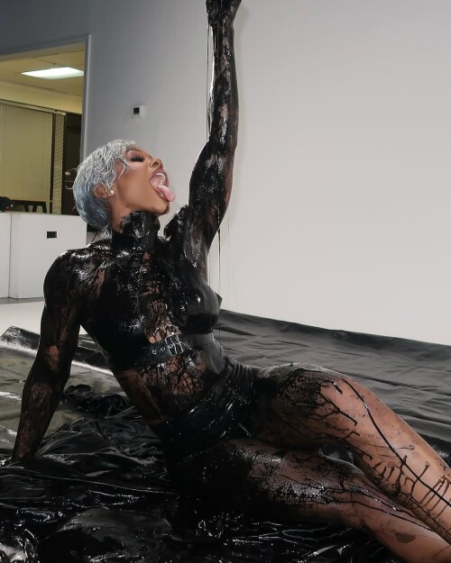 1000021723a47e3282fd496a93