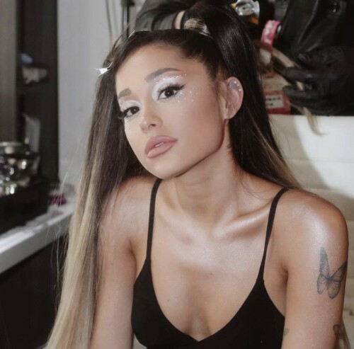 100002192399e4022081a131b3