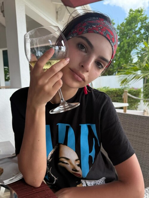 1000021983817dab7592ee4f3a