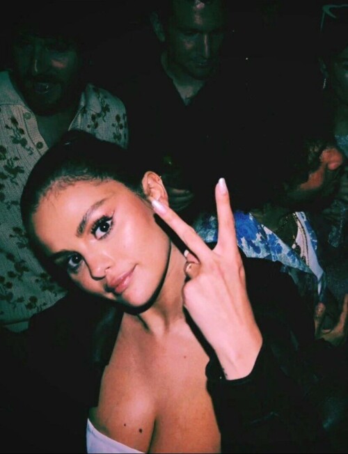 1000022038f05bbe7aeaba39b0