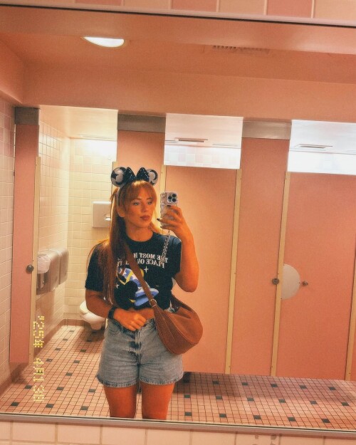 1000022150c75ccd8ac6b4d213