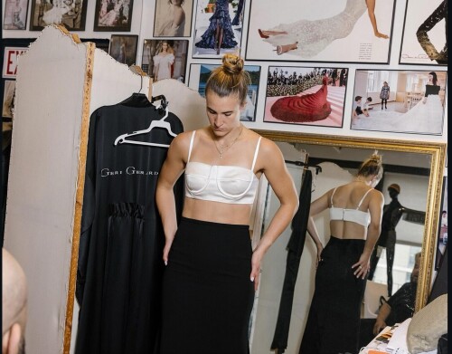 10000224664ec3a22deb4defcc