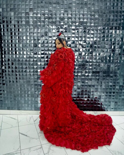 1000022892a1ca8a92eb1bc4e6