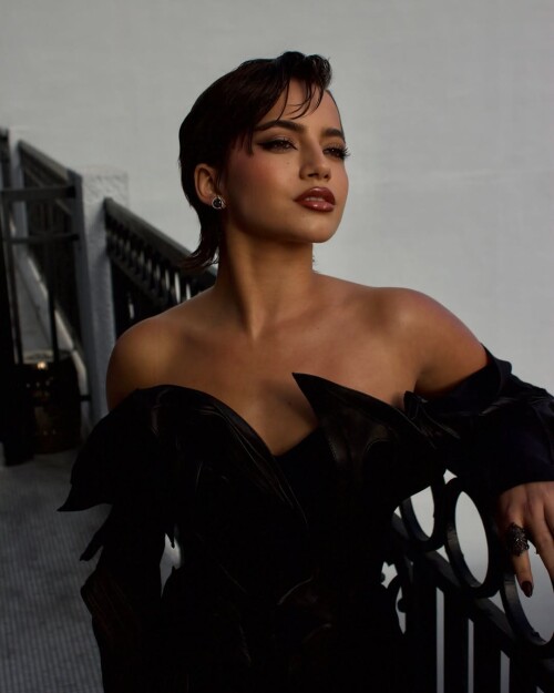 1000023015de280c49aa3e09e9