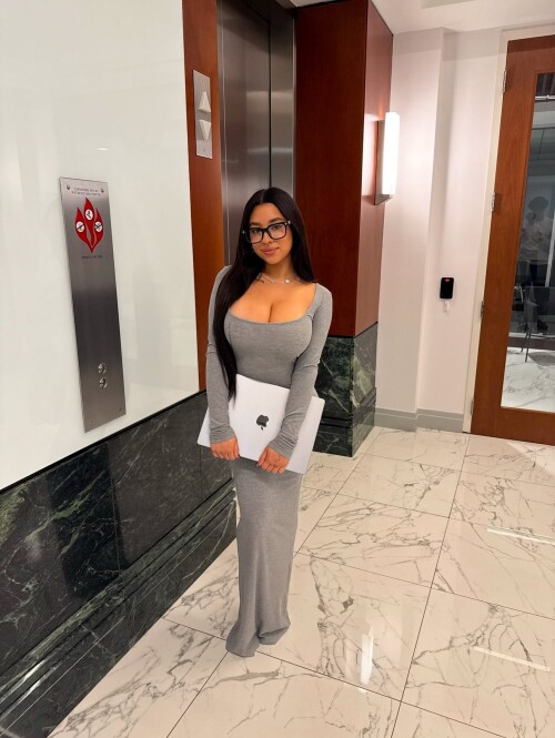 1000023569065cfd00d6867d62