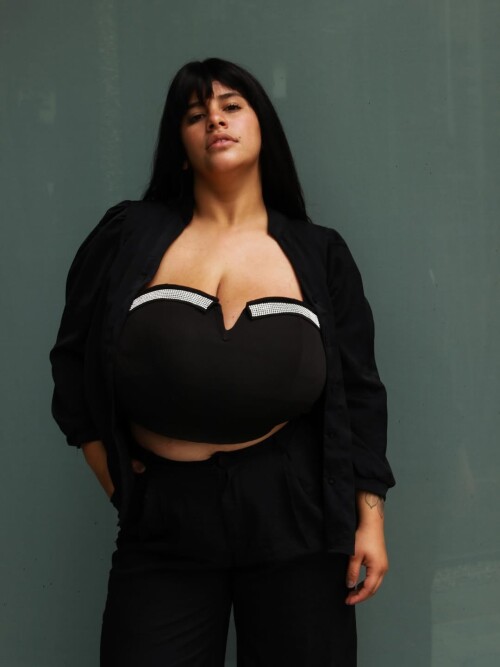 1000023840715745e52bc5c19e