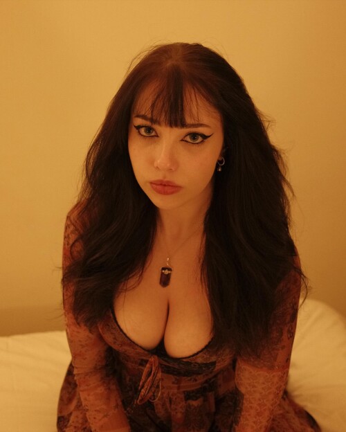 1000023965b1b9654ddf8b8705