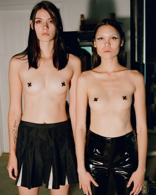 10000240391a7b17d0628f3a83