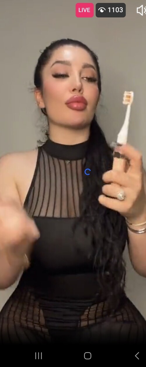 10000240954fb050590eff0c95