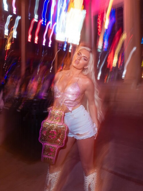 100002450733b487482169e54e