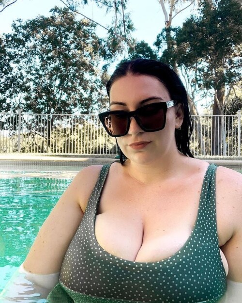 1000024568906dd7c39bbc36c4