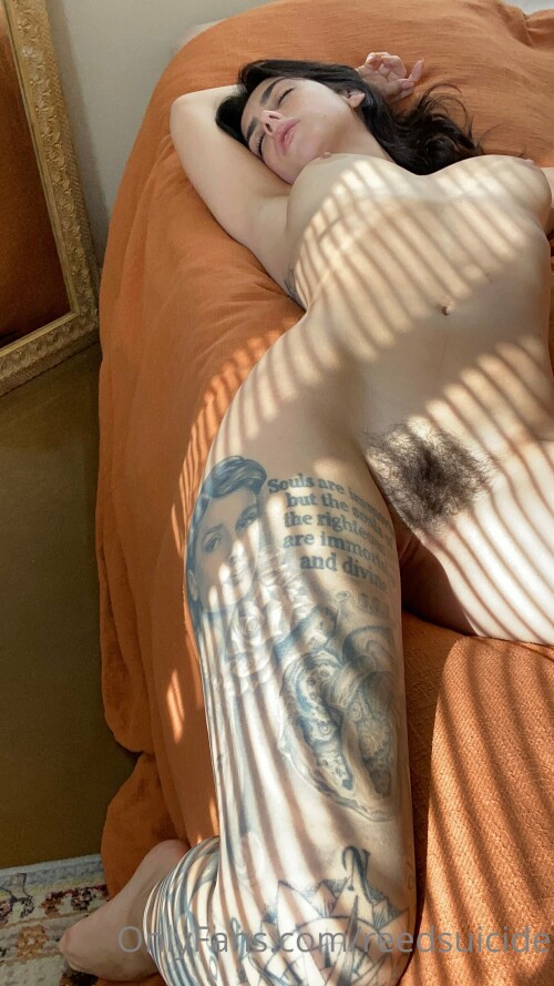 1000024985c6f59d3f1a2d6b89