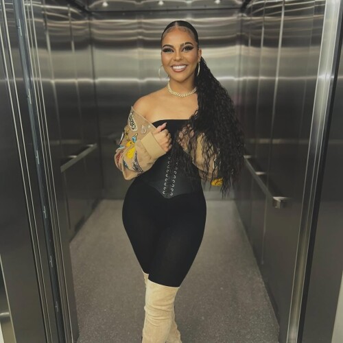 10000253381182ade817ee75b0