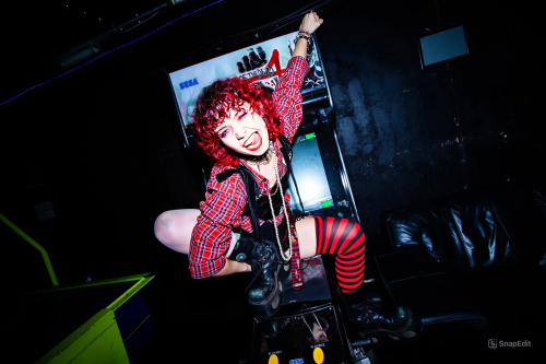 10000253777de49a6679d90224