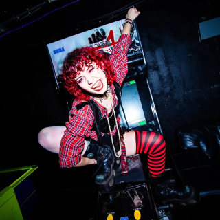 10000253777de49a6679d90224