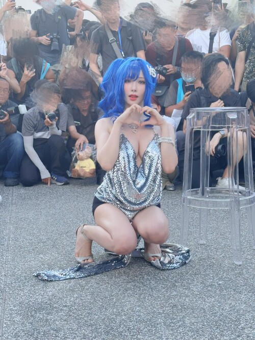 1000025478834fa8b8360ff69a