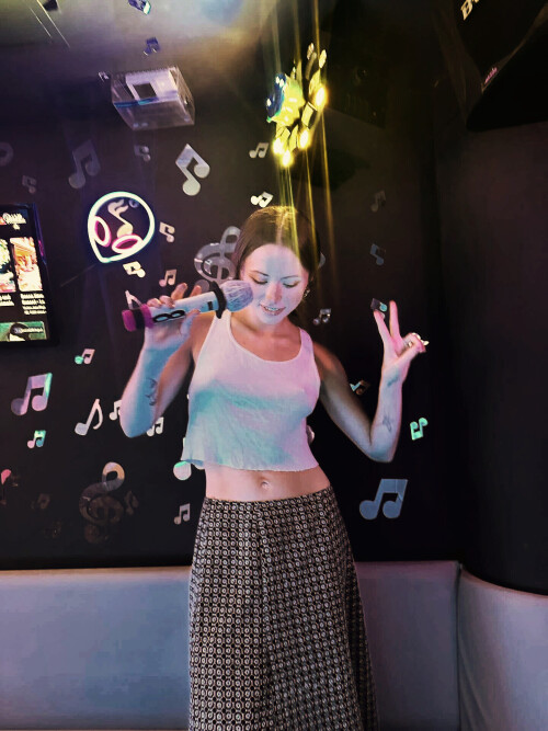 1000025518b7b118b62233871b