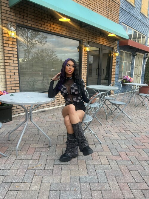 1000025672cbef06e569fc1057