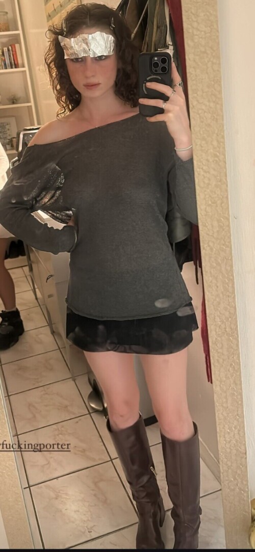 10000256986ff787827034fcb5