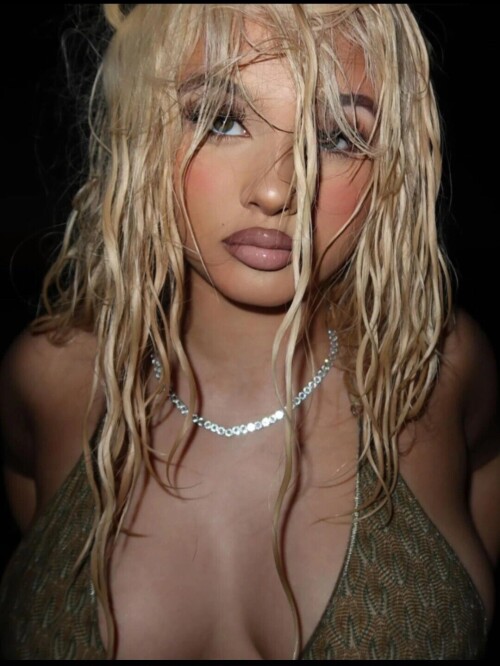 1000025835646093d3eaf65b21