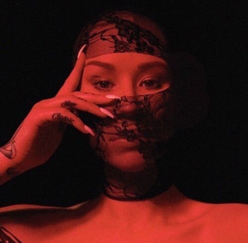 1000026105c63ffe821a19f37d