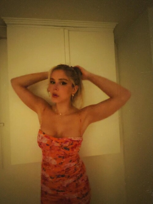 100002623755b8e59fd2c1cc34