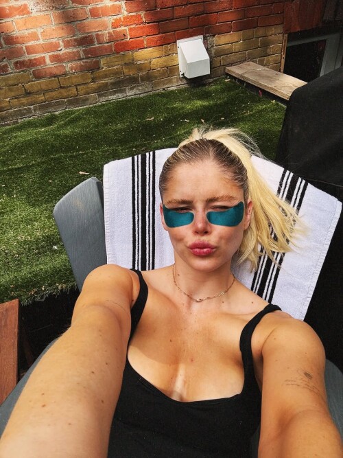 1000026241a945c8f06146c5e8