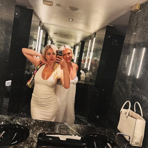 10000263261c17218cb250ae11