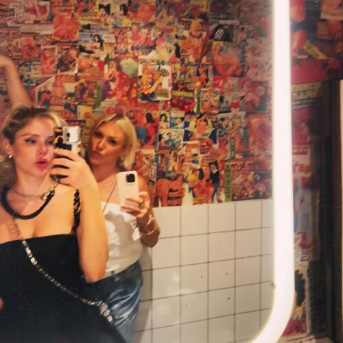 1000026327c31a7786d5deb5c5