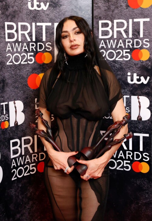 10000263379bf6b954719d1533