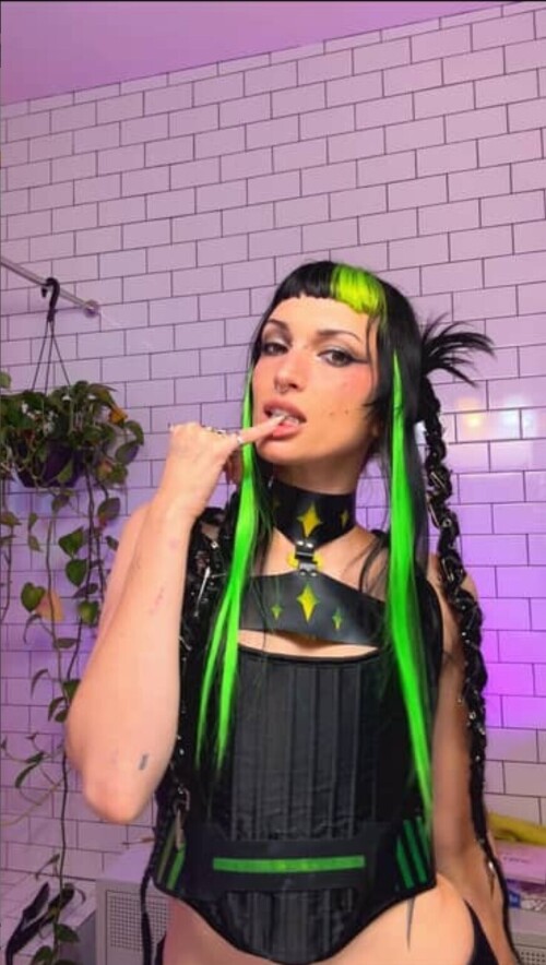 1000026836e68f1a335815574d