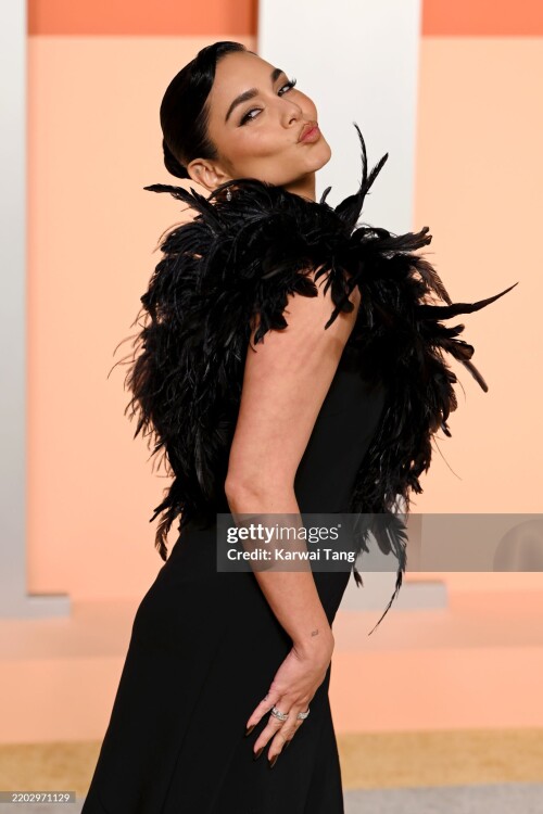 BEVERLY HILLS, CALIFORNIA - MARCH 02: Vanessa Hudgens attends the 2025 Vanity Fair Oscar Party hosted by Radhika Jones at the Wallis Annenberg Center for the Performing Arts on March 02, 2025 in Beverly Hills, California. (Photo by Karwai Tang/WireImage)