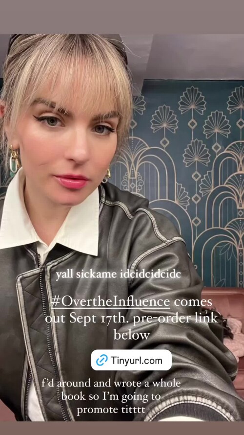 1000028130702926d94d5e8fee