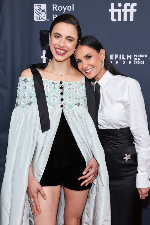 100002875159e357d15b296bd7