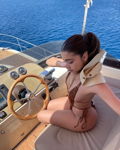 1000029106577d5dc28cedd9c9