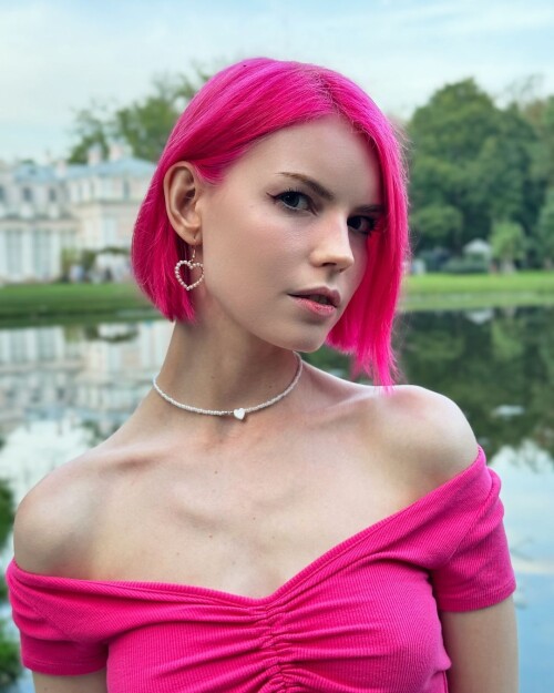 10000292962d76ee3d45459237