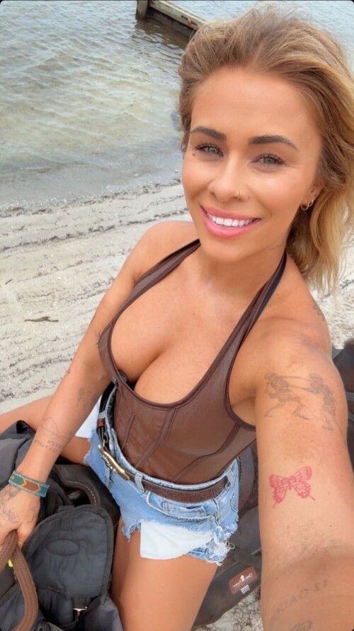 1000029355475d6bb2fabb03e9